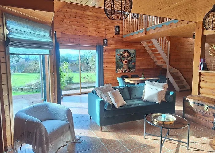 Holiday home Grande Maison En Bois Eco-responsable Proche De La