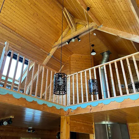 Grande Maison En Bois Eco-responsable Proche De La Hébergement de vacances