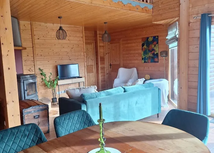 Grande Maison En Bois Eco-responsable Proche De La Feriehus